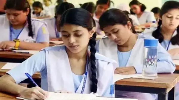 একযোগে শুরু হলো এসএসসি ও সমমান পরীক্ষা,স্বস্তিতে অভিভাবক