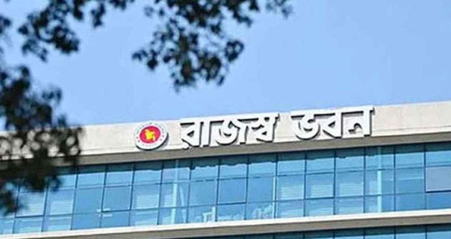 হঠাৎ কাস্টমসের ৩৮  কর্মকর্তাকে এক যোগে বদলি!
