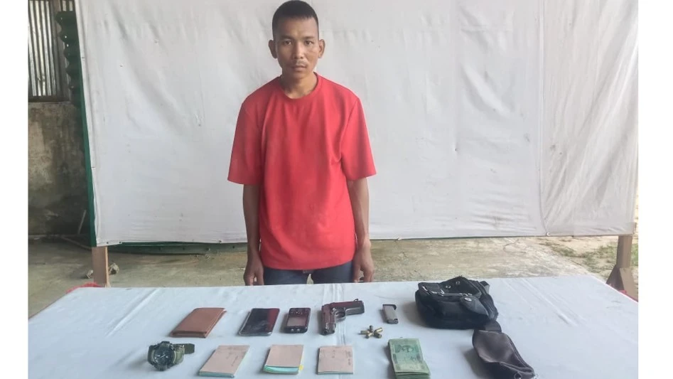 খাগড়াছড়িতে সেনা অভিযানে অস্ত্রসহ ইউপিডিএফ কর্মী আটক