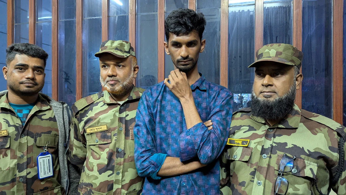 চবি অর্থনীতি বিভাগের পরিচয় দিয়ে দীর্ঘদিন ক্যাম্পাসে চলাফেরা, ভুয়া শিক্ষার্থী মিনহাজ আটক