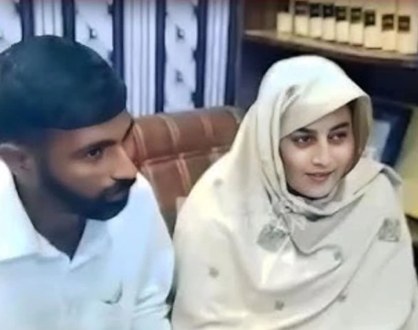 সারা ও হুসাইনের ভালোবাসা আটকে আছে ভারত পাকিস্তান কাটাতারে