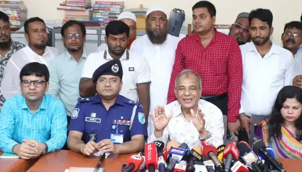 জুলাই আন্দোলনে নিরীহদের বিরুদ্ধে মামলার বিষয়ে স্বরাষ্ট্র উপদেষ্টার উদ্বেগ